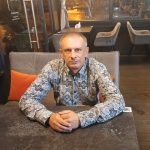 Тернополянин Тарас Комаринський щодня долає від 15 до 32 кілометрів пішки