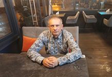 Тернополянин Тарас Комаринський щодня долає від 15 до 32 кілометрів пішки